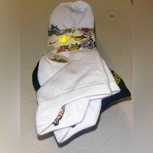*new* Ed Hardy Black, White, and Tan Socks 6 Pairs